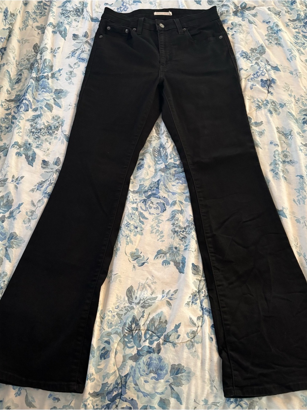 Levi's Black 725 High-Rise Women's Boot Cut Jeans